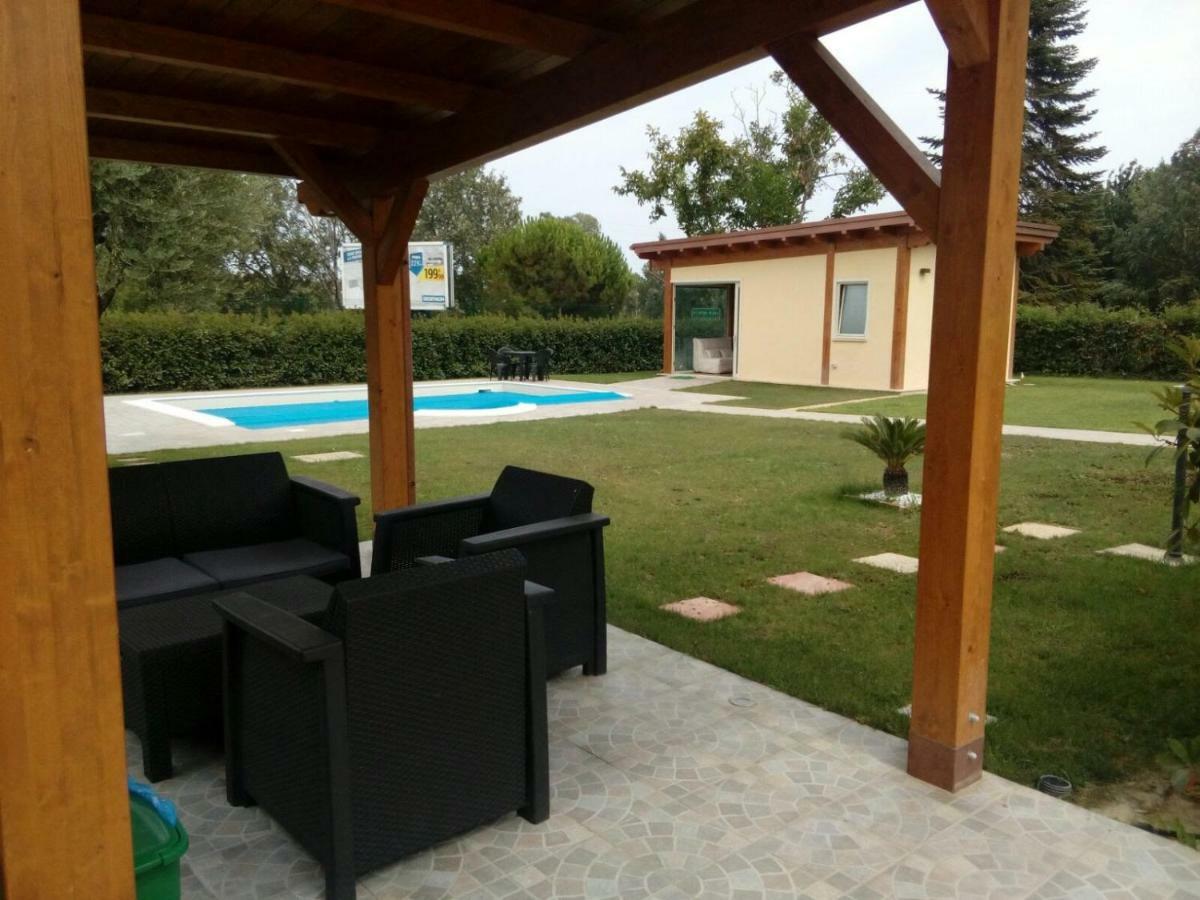 Leonia Holiday home *